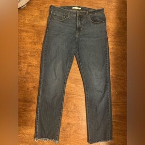 Levi’s women’s Classic Mid rise skinny frayed hem 12